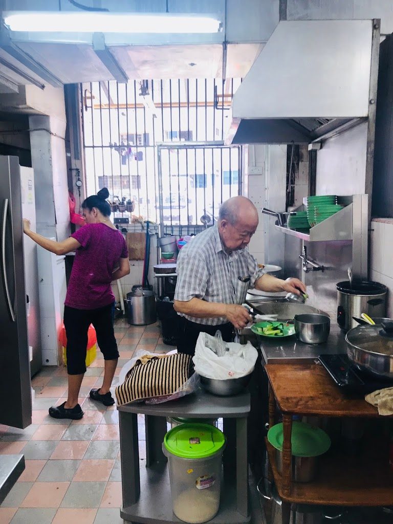 Master Tang Wontan Mee - Master Tang at Work