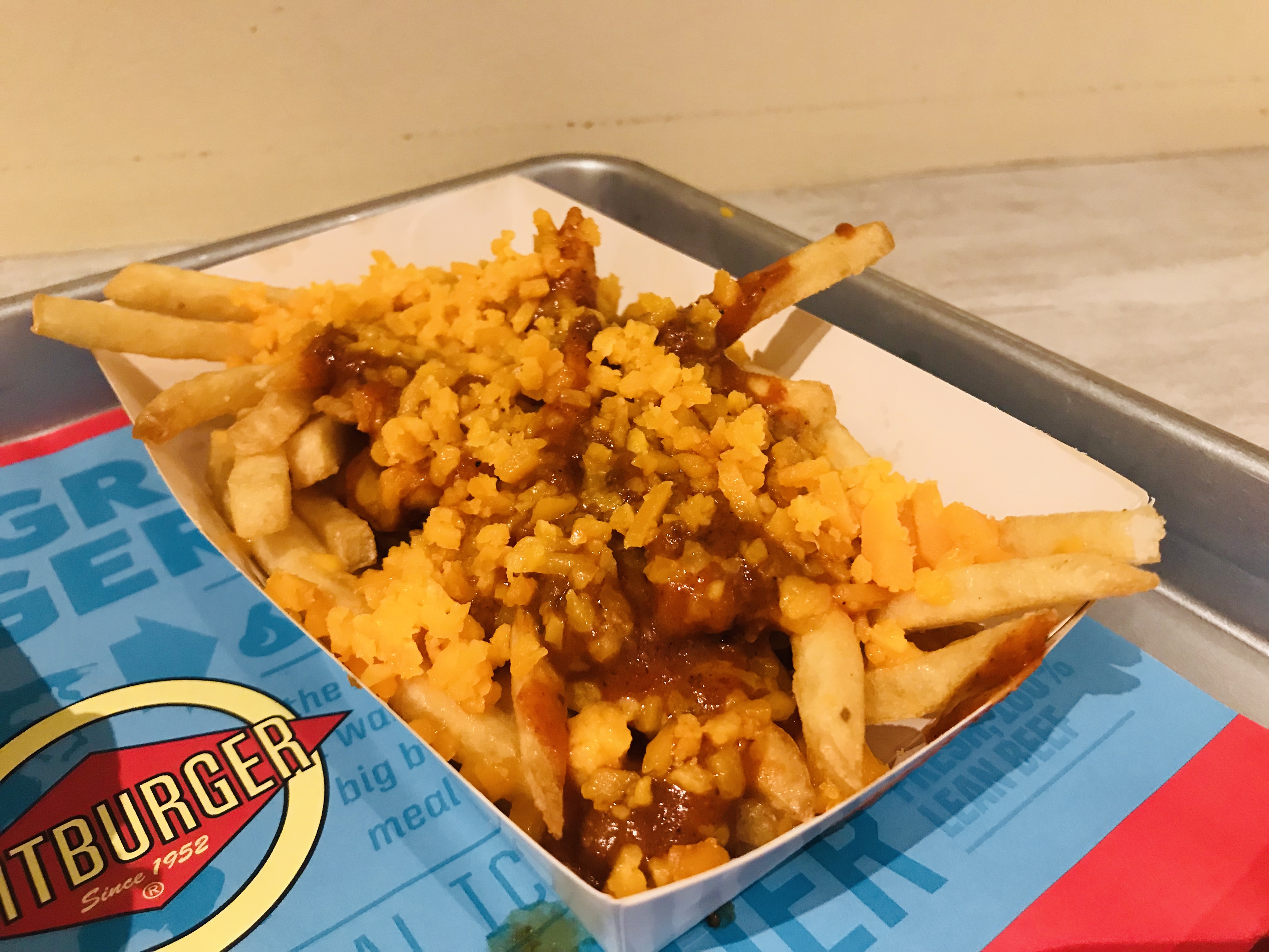 Fatburger - Chilli Cheese Fries