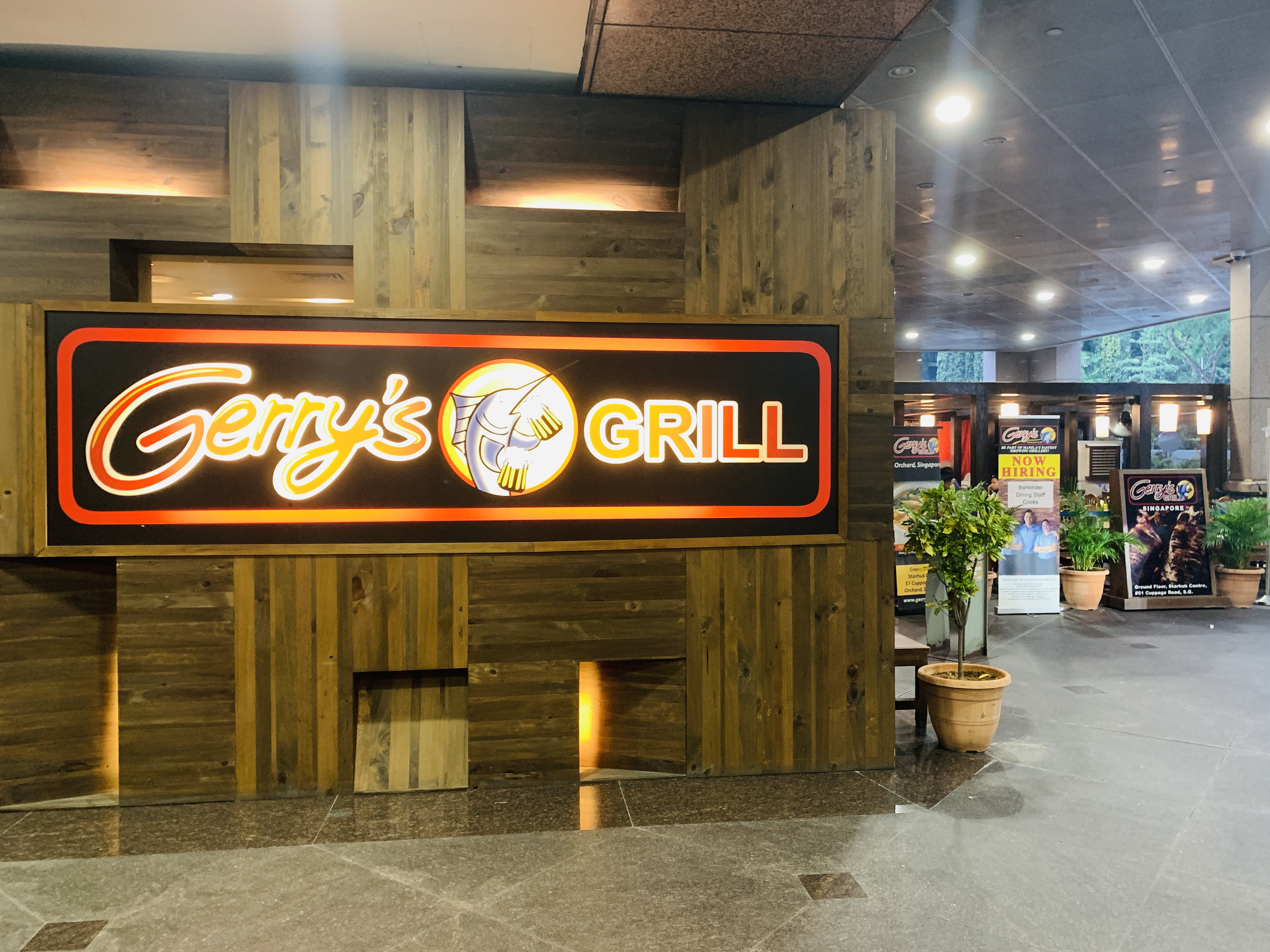 Gerrys Grill - Restaurant Front