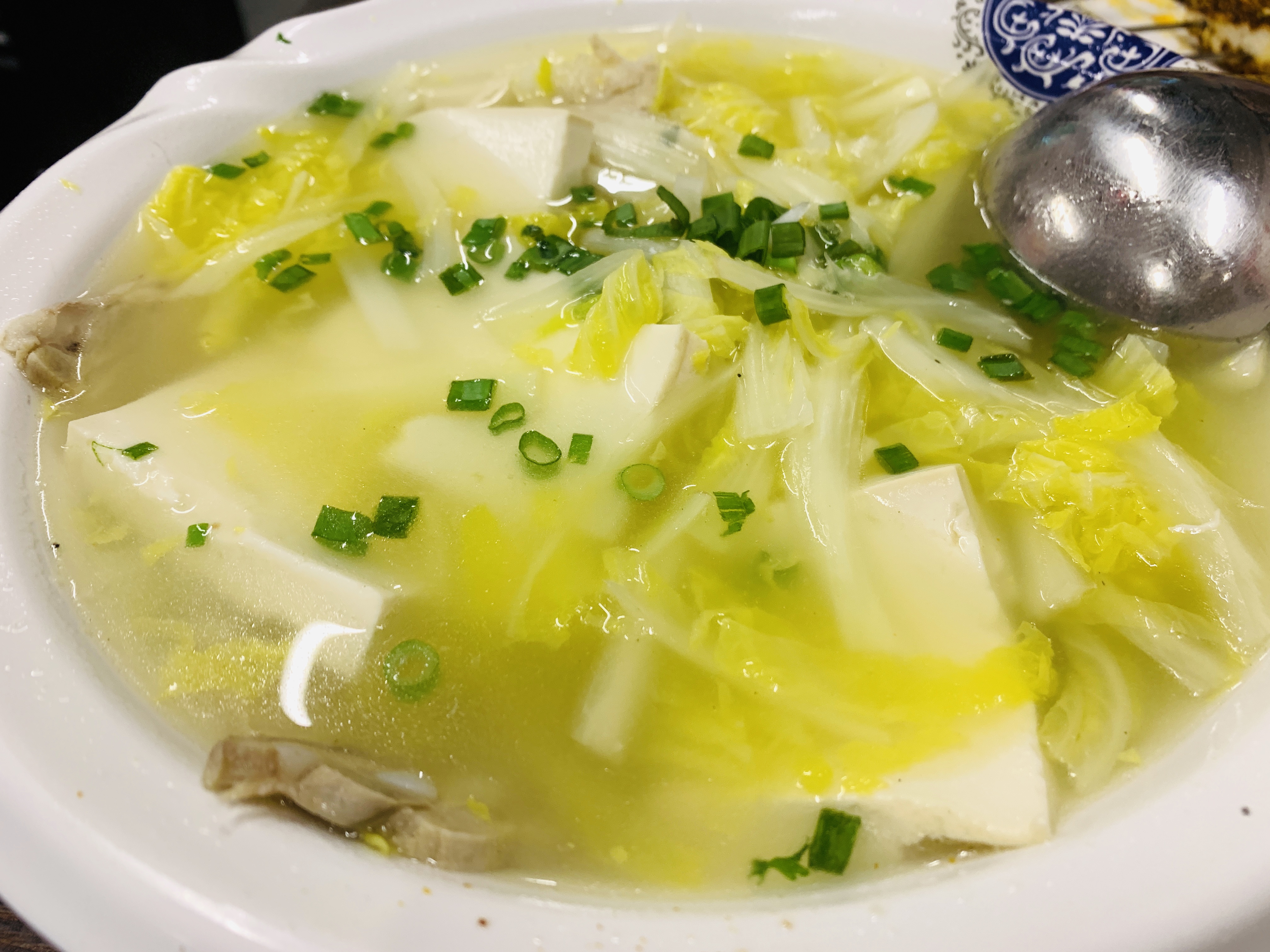 Xiao Yao Ge - Streaky Pork and Cabbage Soup