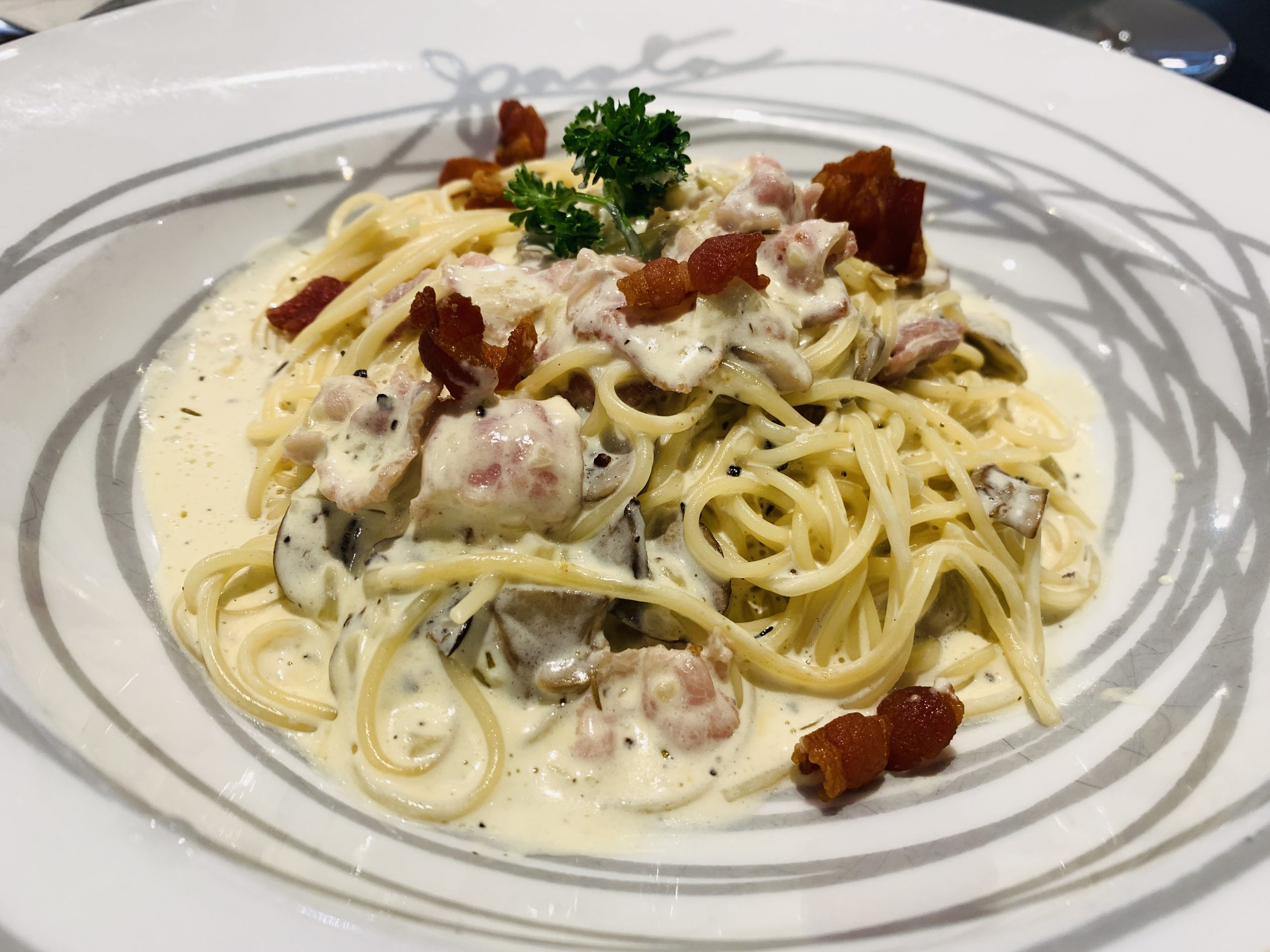 Greyhound Cafe - Spaghetti Carbonara in Light Cream Sauce