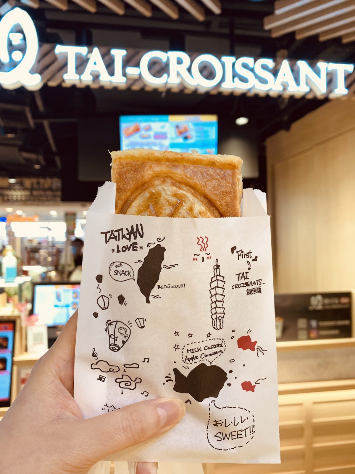 Tai-Croissant - Featured Image