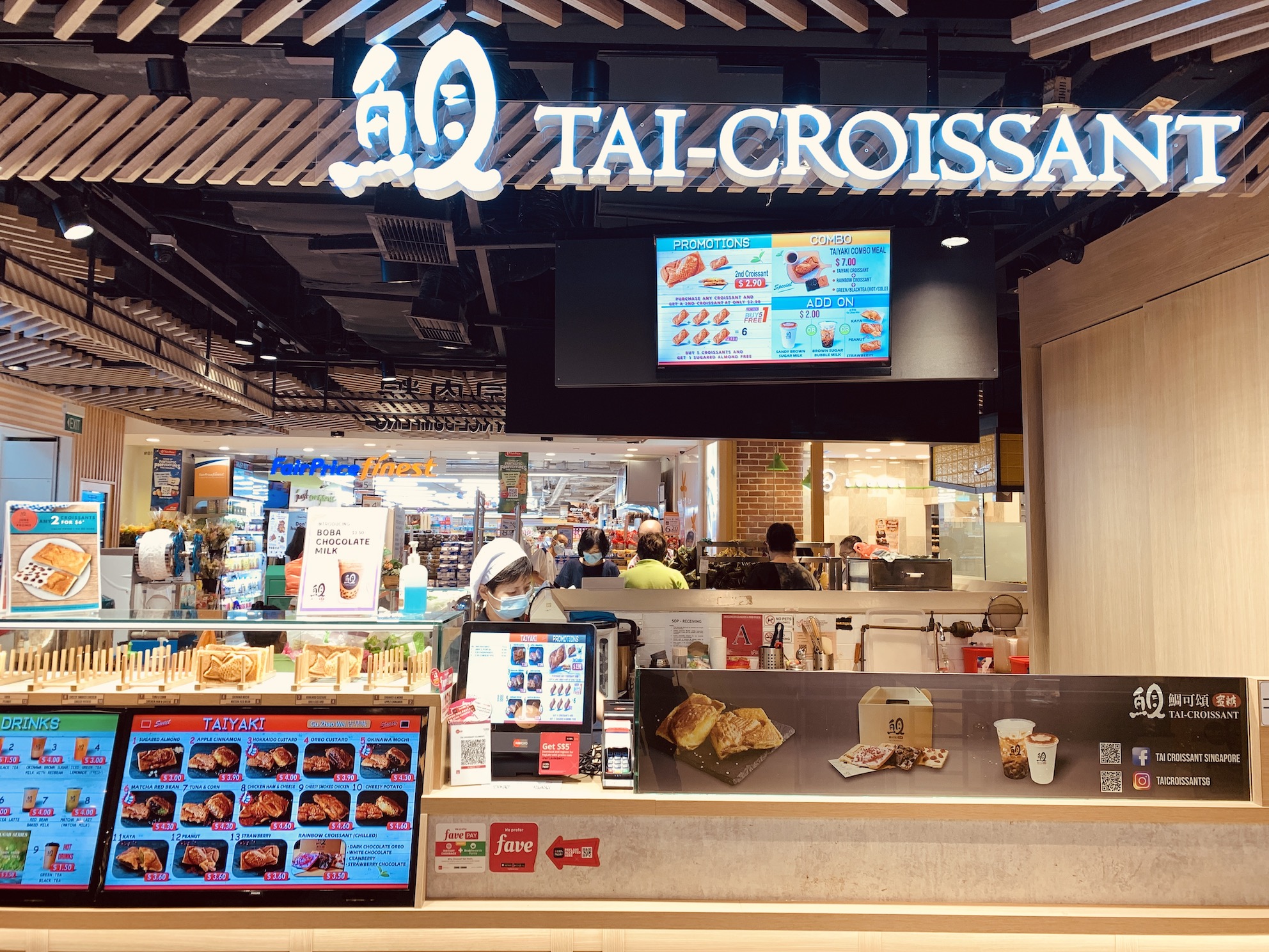 Tai-Croissant - Stall Front