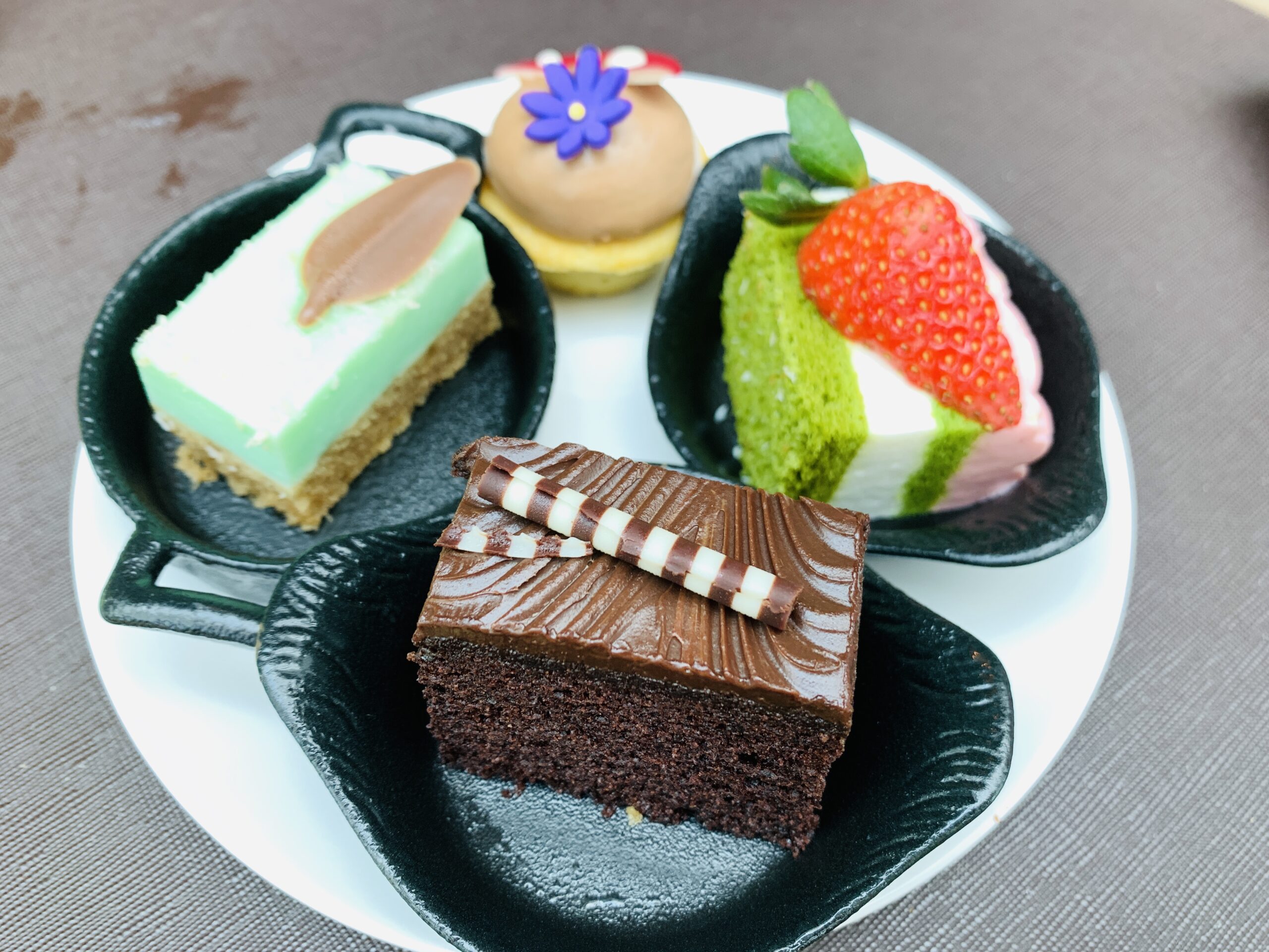 Greenhouse - Dessert Plate