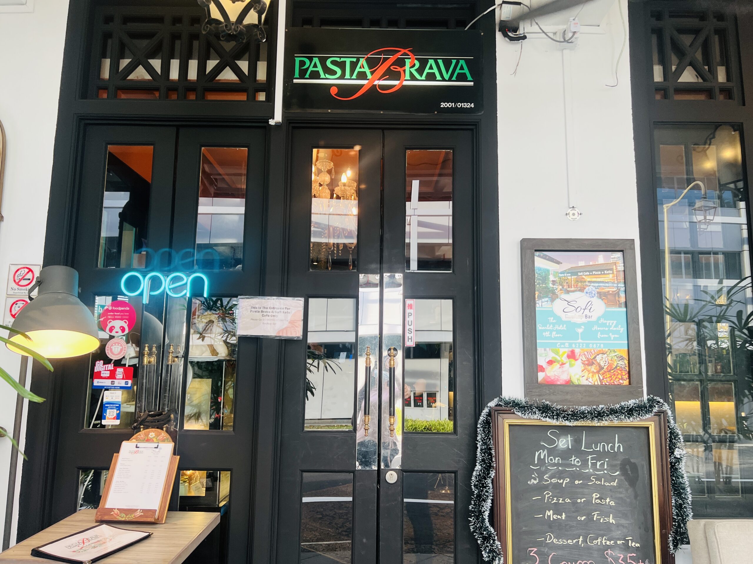 Pasta Brava - Restaurant Front