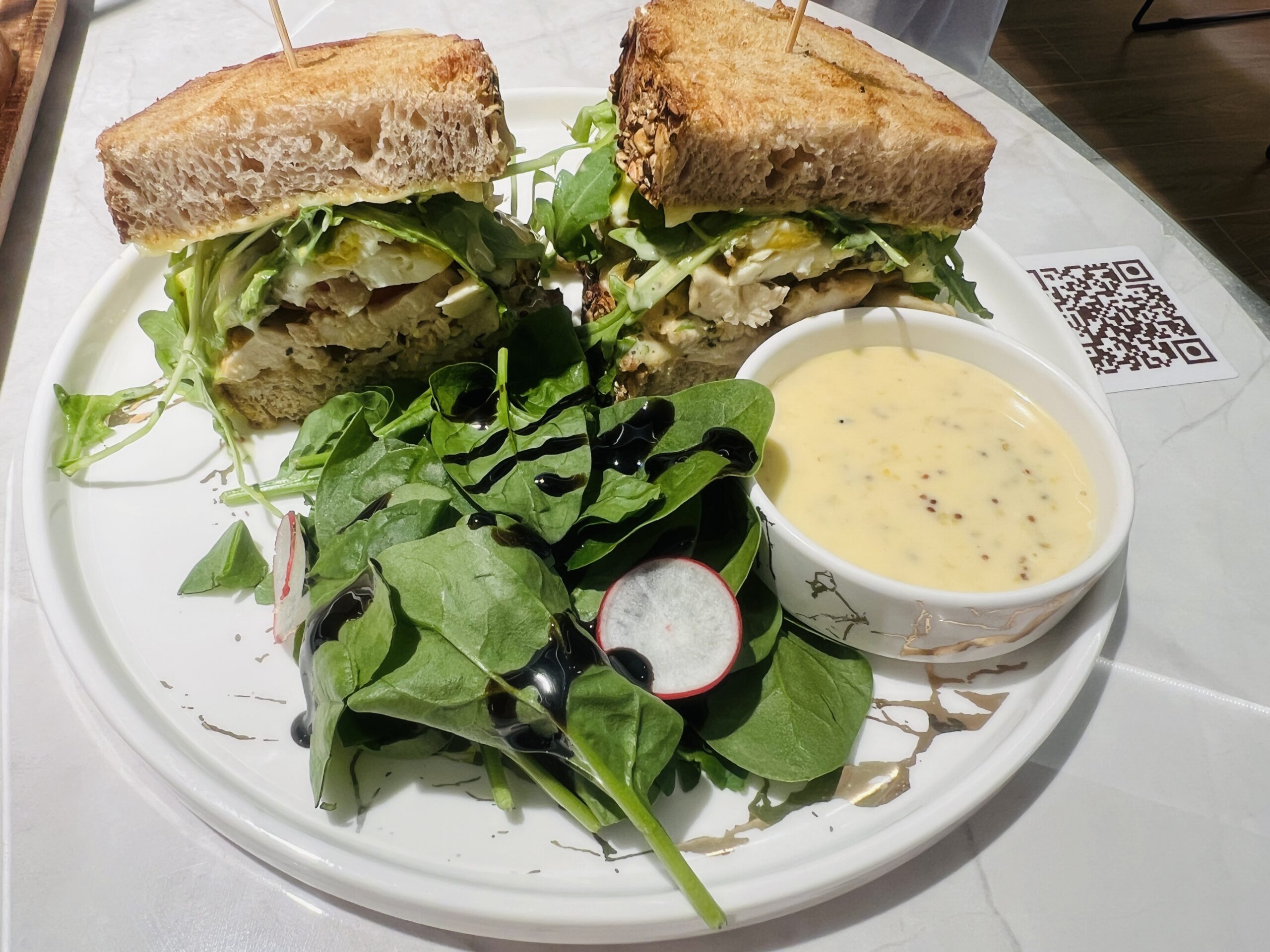 Yole Cafe - Club Sandwich
