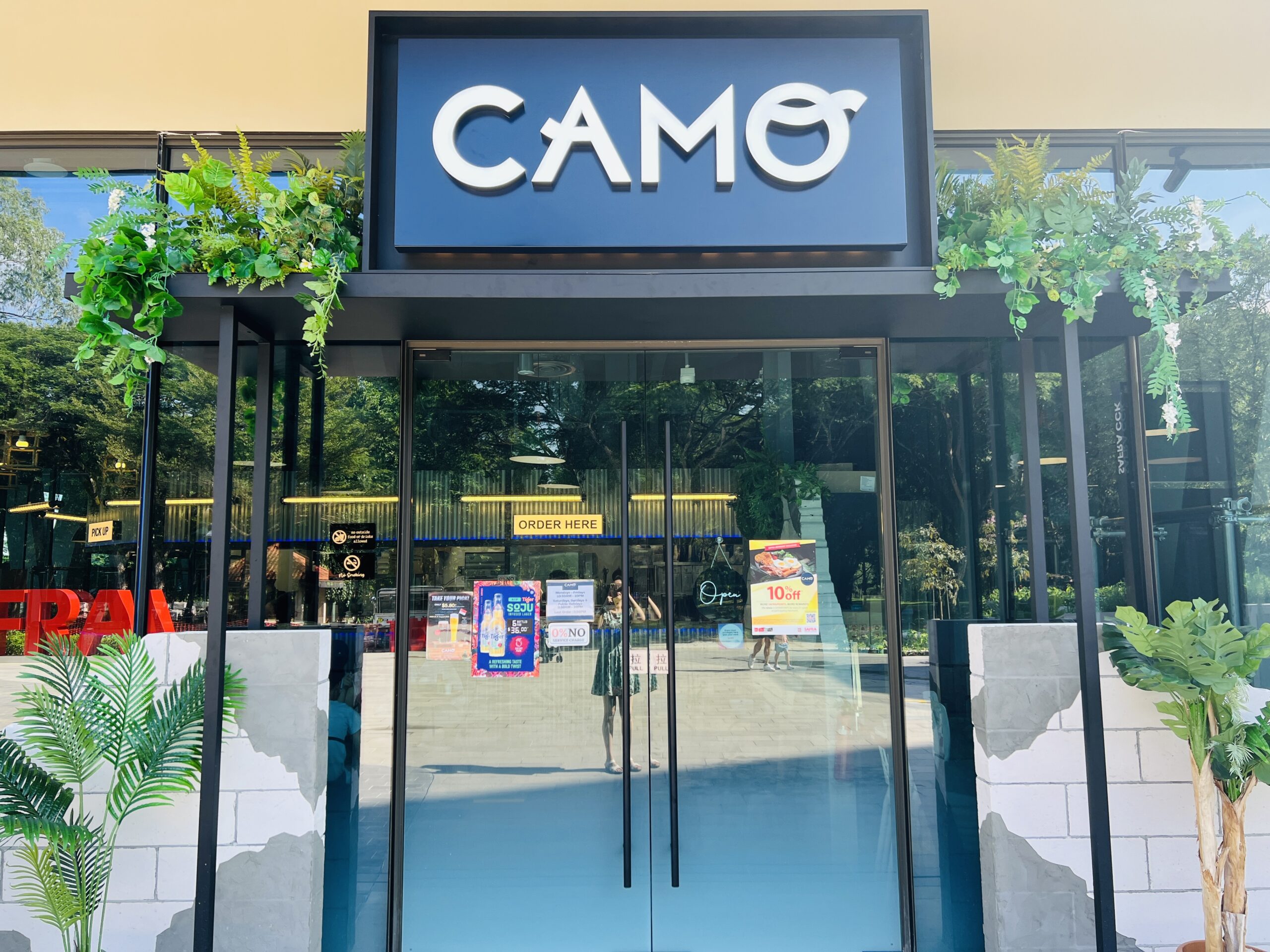 CAMO - Restaurant Front