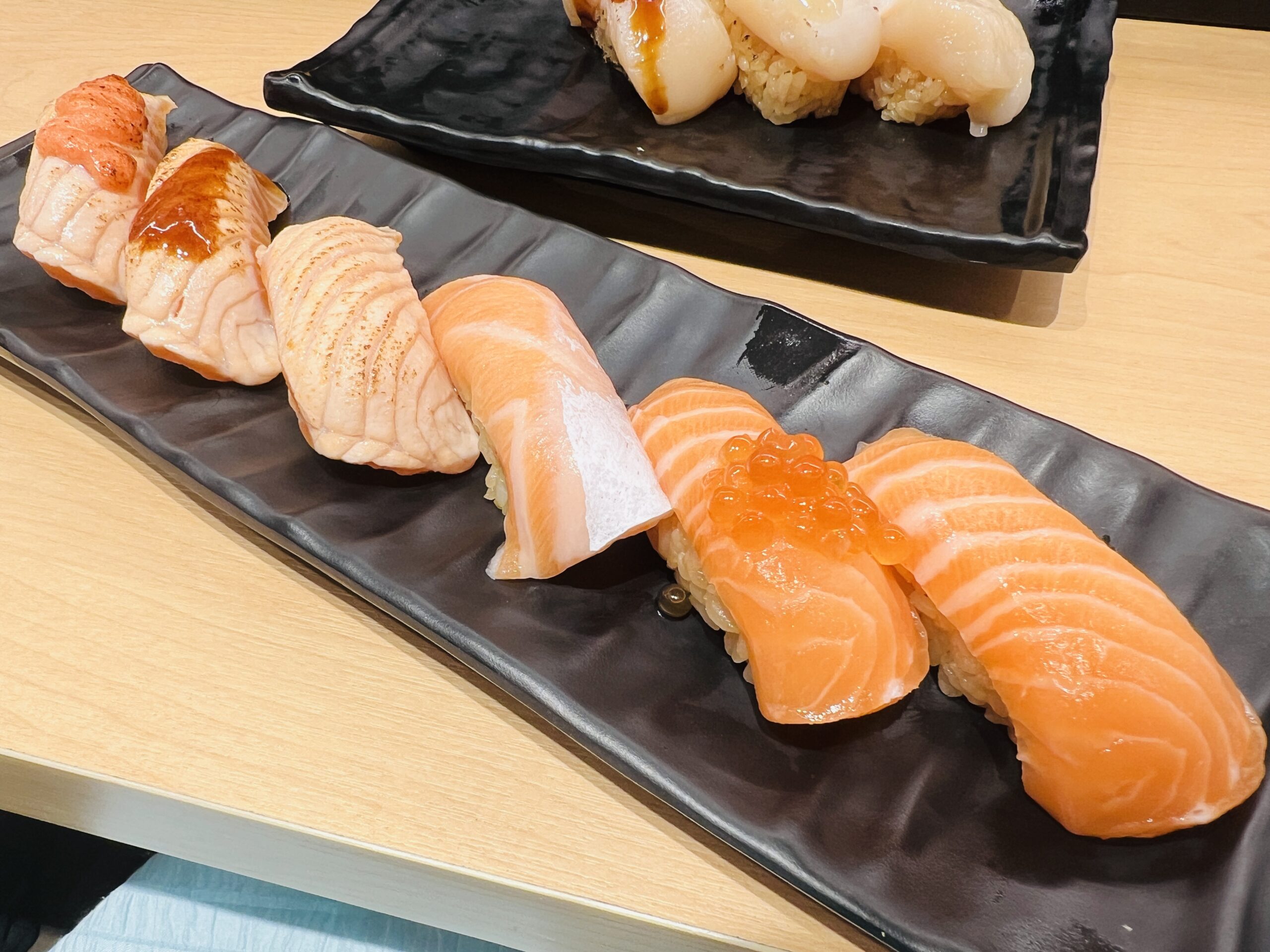 Sen Sen Sushi - Salmon Sushi Assortment
