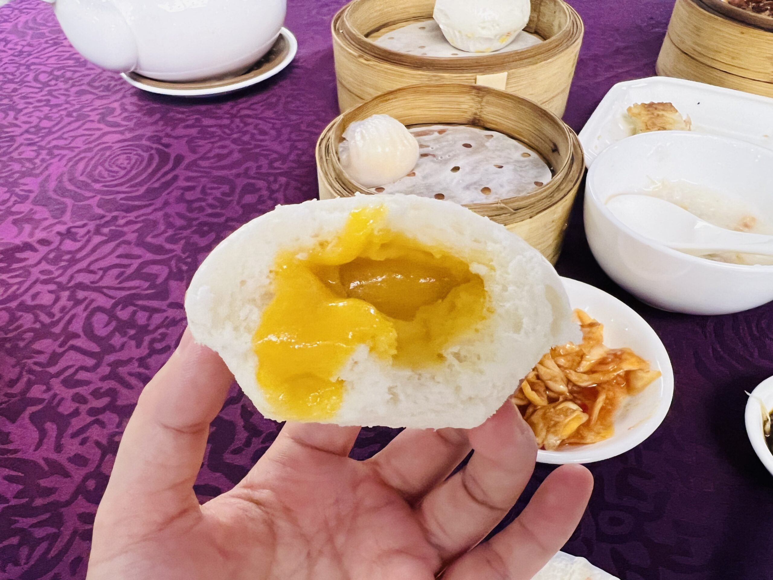 Yan Palace Restaurant - Steamed Custard & Egg Yolk Buns