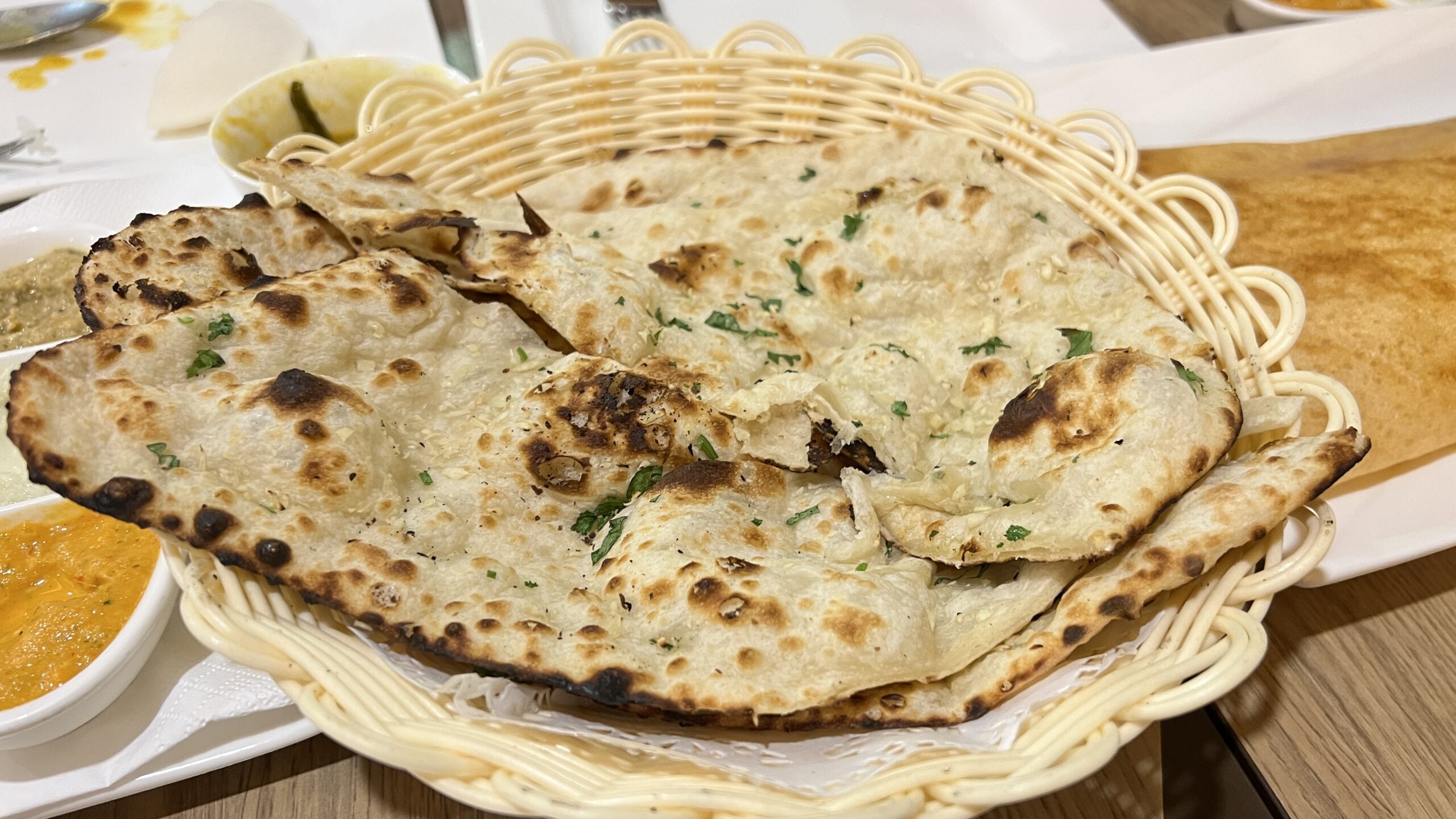 Nalan Restaurant - Garlic Naan