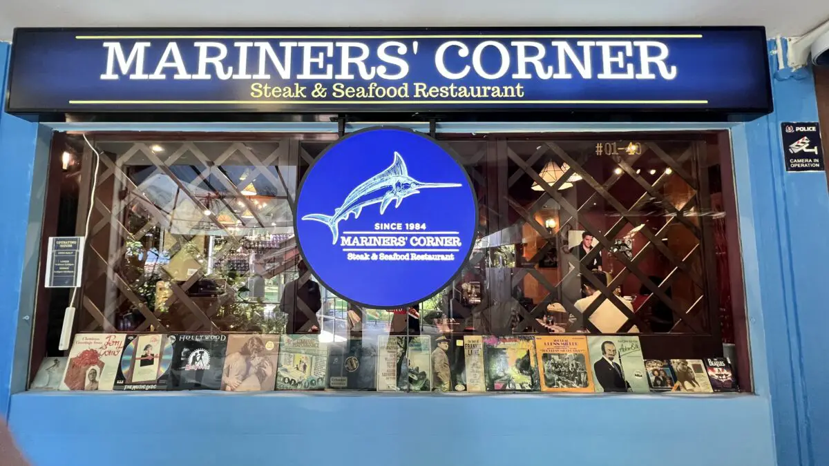 Mariners' Corner - Restaurant Front