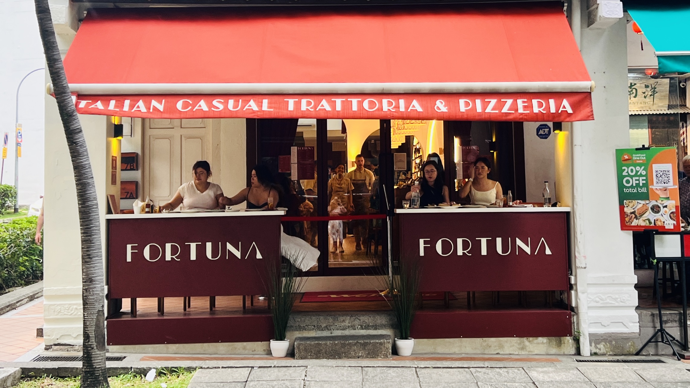 Fortuna - Restaurant Front