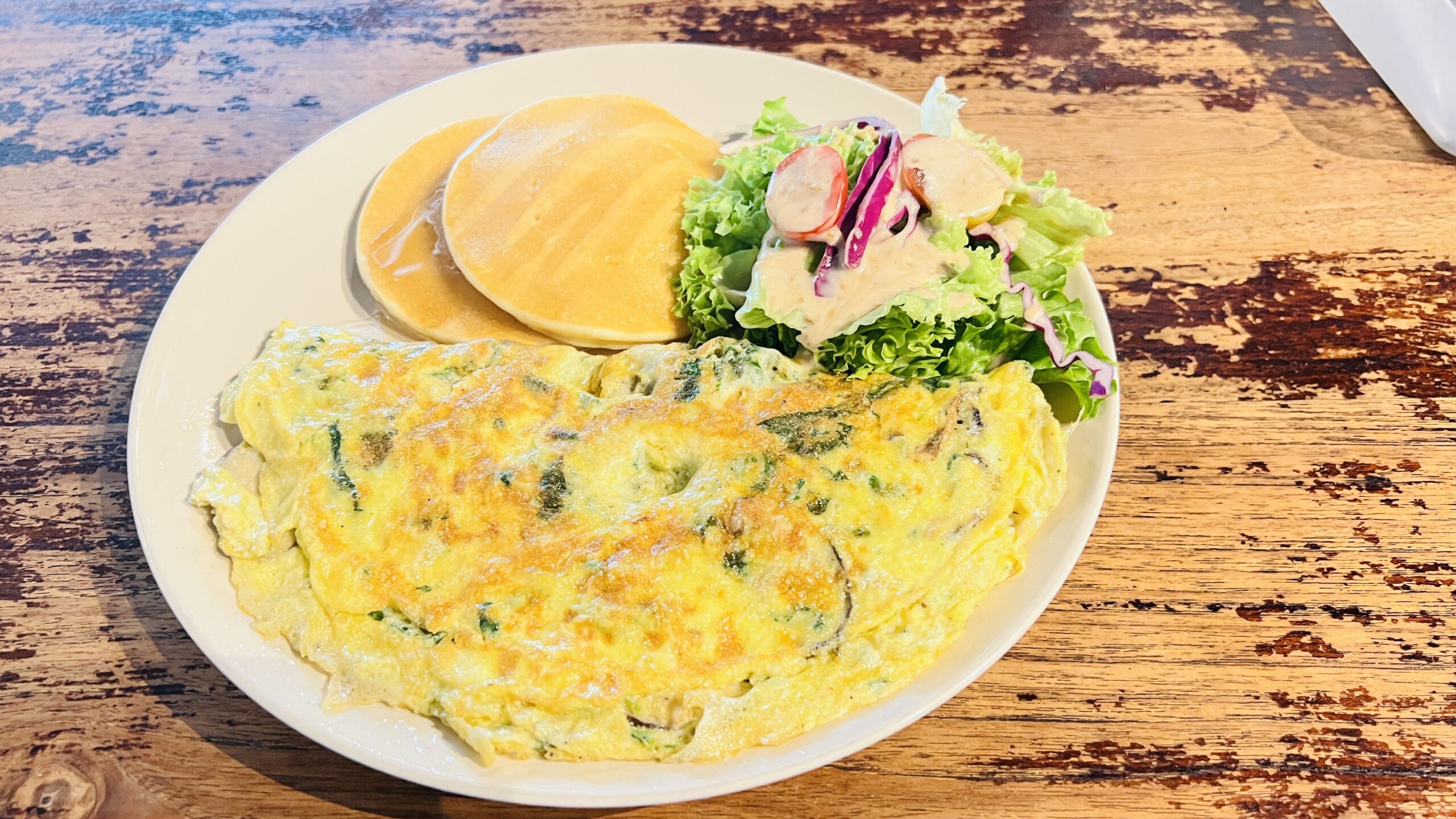 Shen & Co Cafe - Pancakes & Spinach Mushroom Omelette